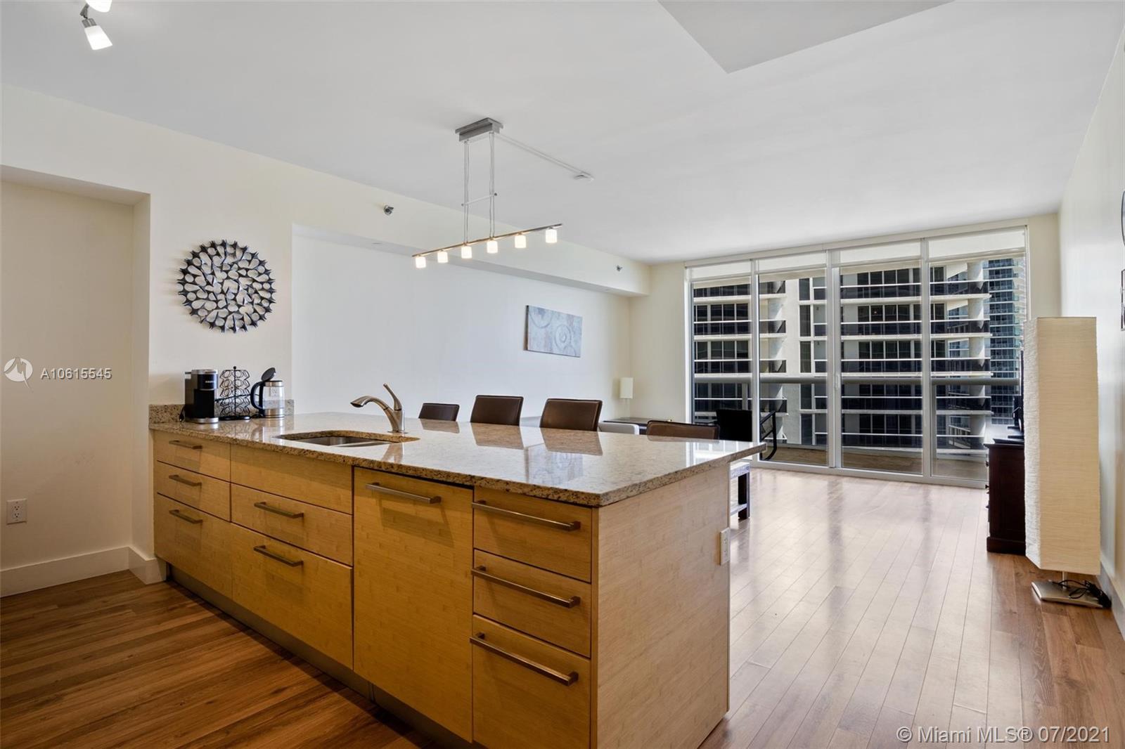 Ver detalles 2209 1 / 1 844 sq. ft. $ 2019-07-19 0 foto