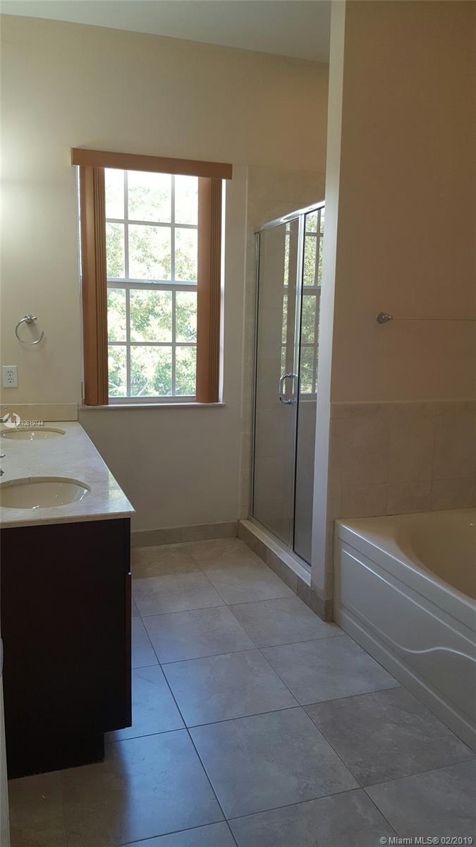 See details / 14832 sq. ft. $ 2019-02-15 0 Photo