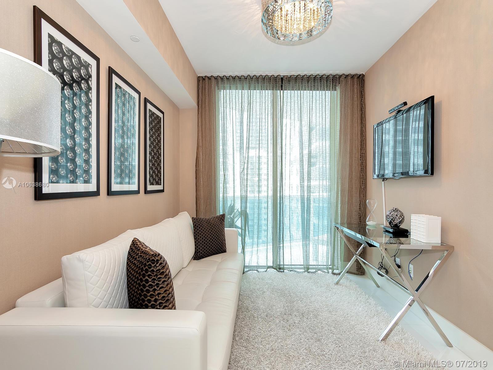 Photo of 2711 Ocean Dr #906, Hollywood, Florida, 33019 - 1/2 Bath