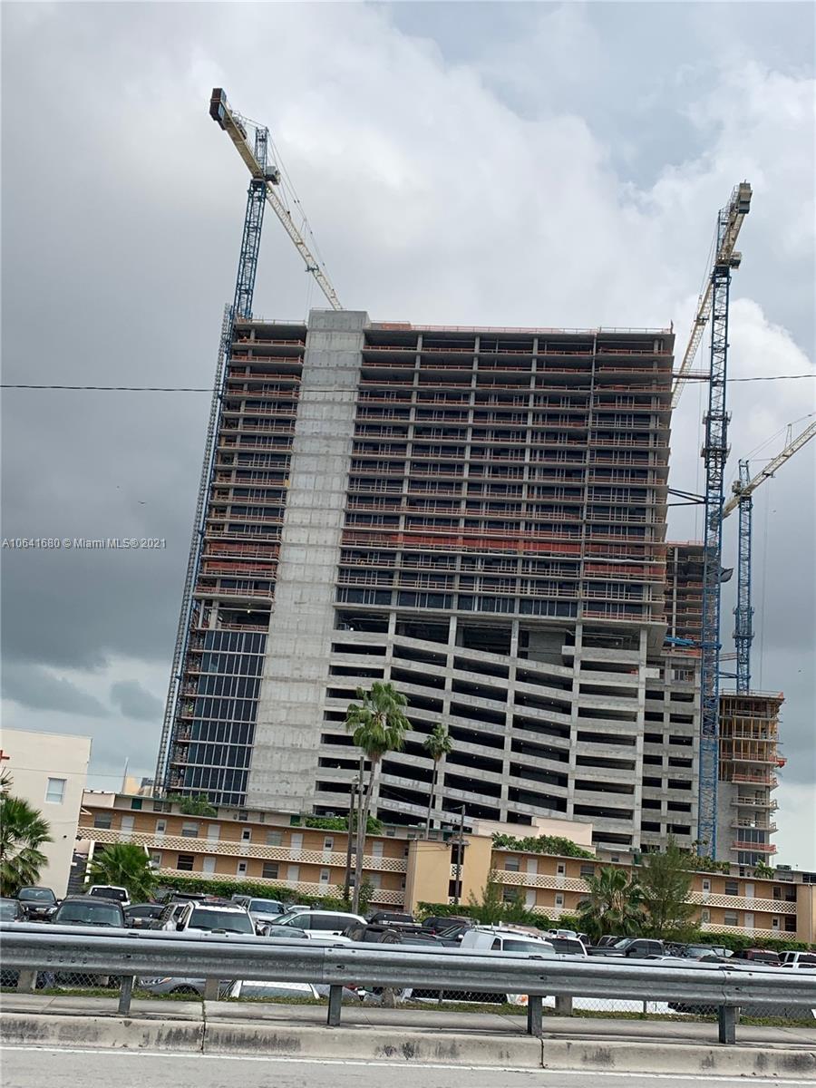 See details / 4647 sq. ft. $ 2020-06-16 0 Photo
