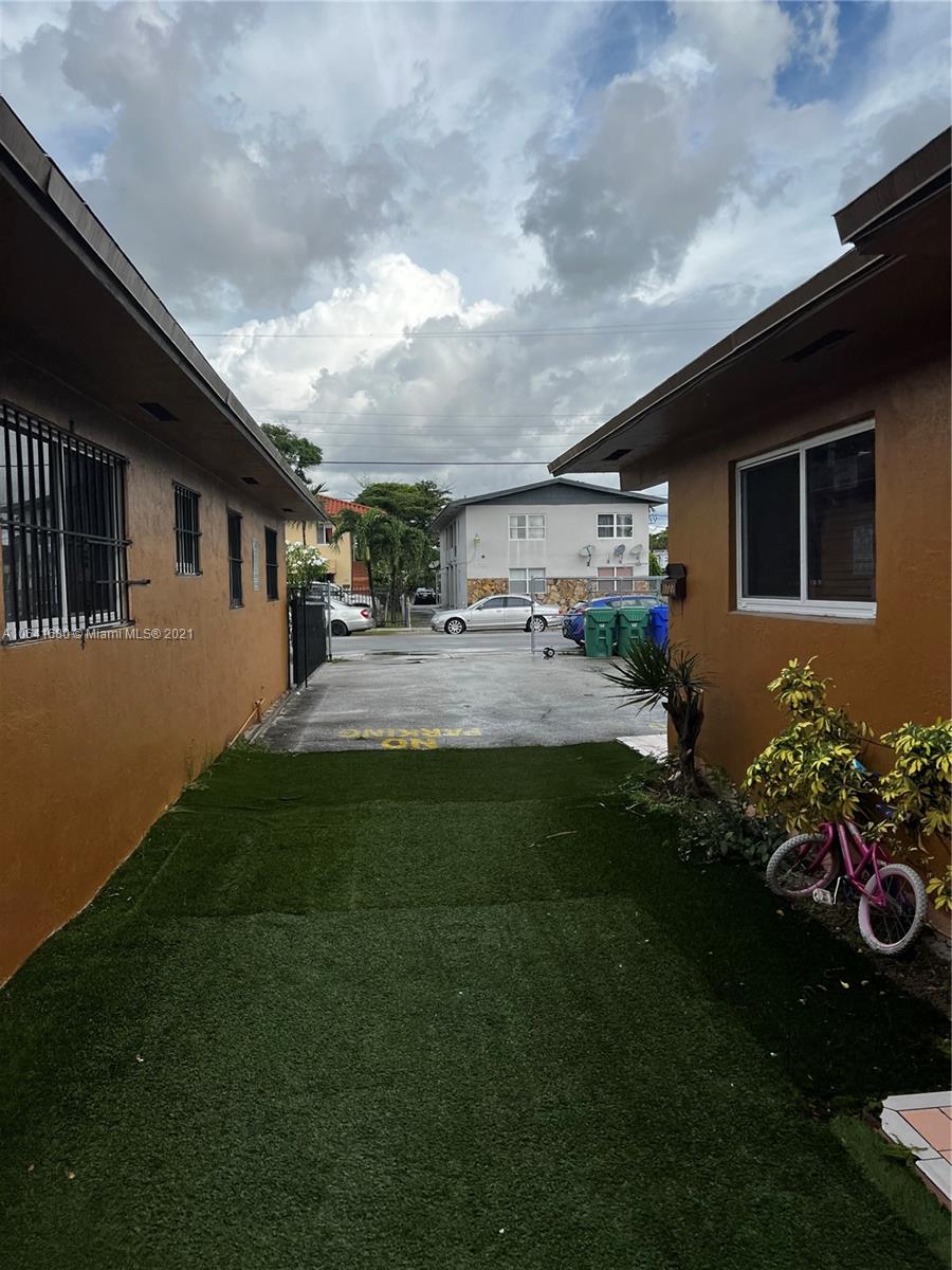 See details / 4647 sq. ft. $ 2020-06-16 0 Photo