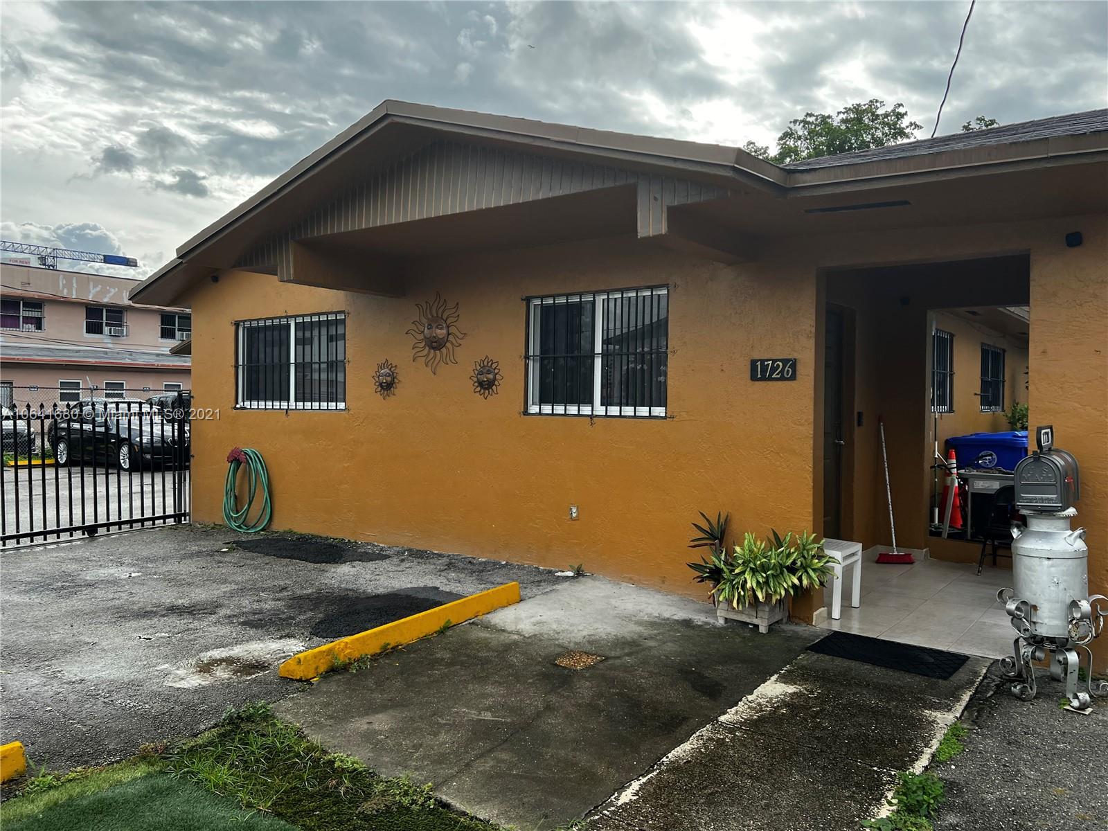 See details / 4647 sq. ft. $ 2020-06-16 0 Photo