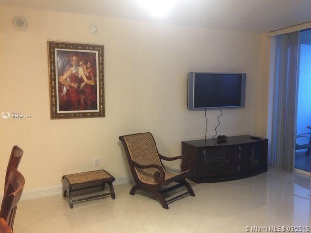 Ver detalles 2405 1 / 1 811 sq. ft. $ 2021-04-19 0 foto