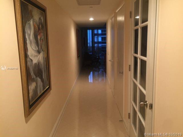 Ver detalles 2405 1 / 1 811 sq. ft. $ 2021-04-19 0 foto
