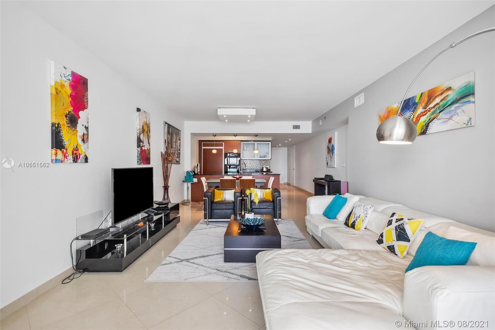 See details 3011 3 / 2 1554 sq. ft. $ 2020-09-25 0 Photo