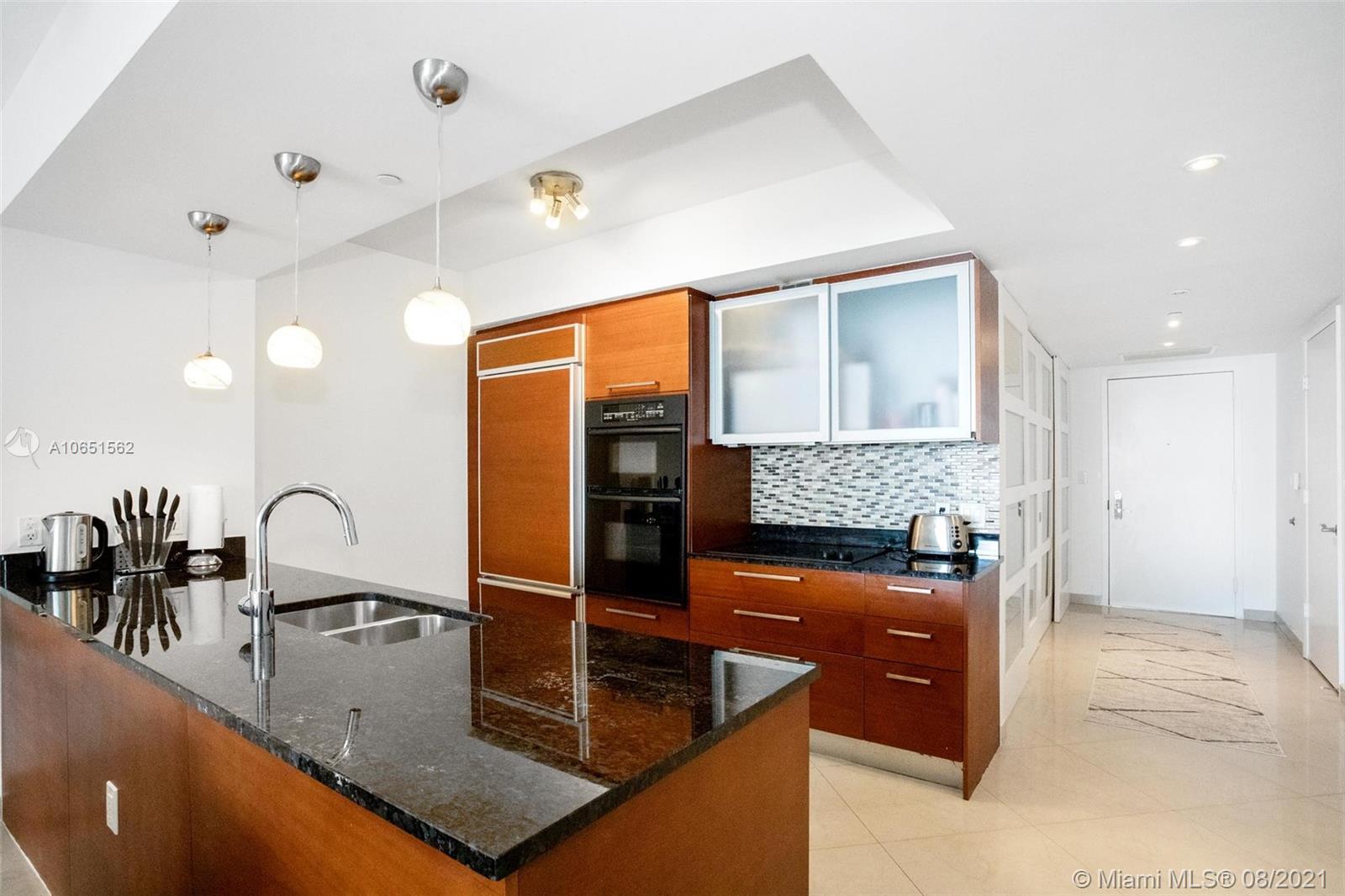 See details 3011 3 / 2 1554 sq. ft. $ 2020-09-25 0 Photo