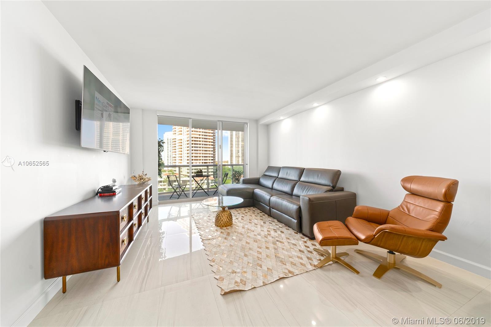 Photo of 19390 Collins Ave #921, Sunny Isles Beach, Florida, 33160 -