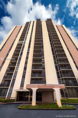 Photo of 20301 Counry Club Dr #522, Aventura, Florida, 33180 - Classy living. World famous Turnberry golf course in your back yard.