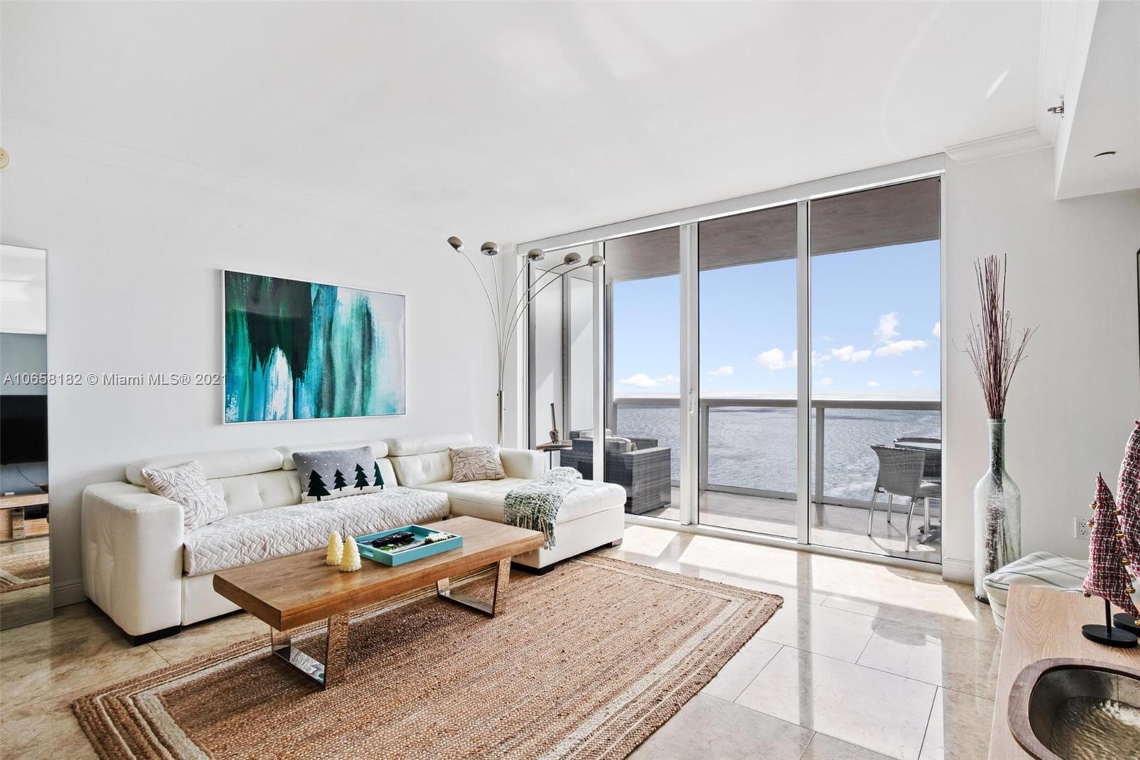 See details 5005 1 / 1 811 sq. ft. $ 2019-04-17 0 Photo