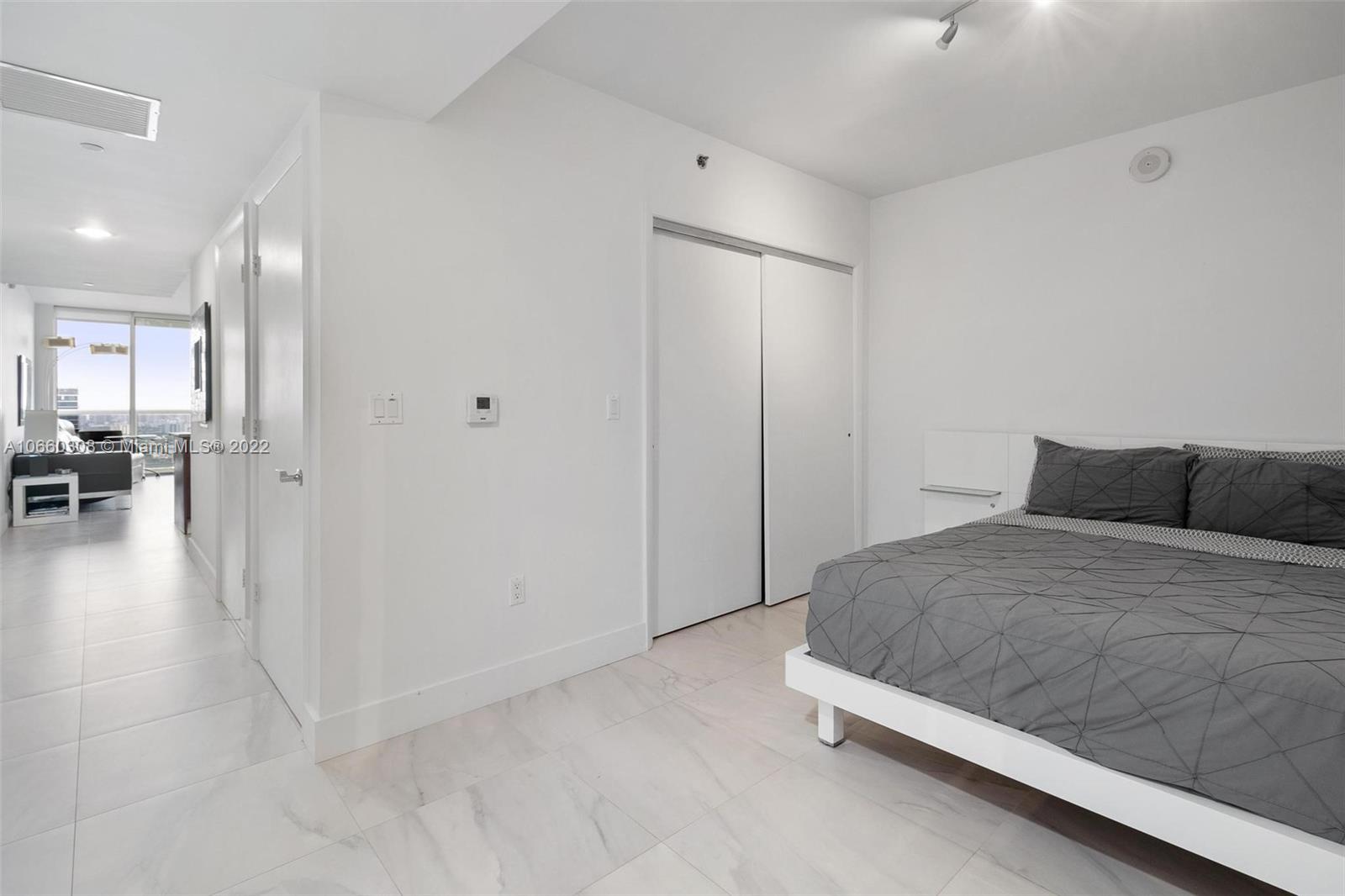 Ver detalles 4705 1 / 1 811 sq. ft. $ 2020-09-25 0 foto