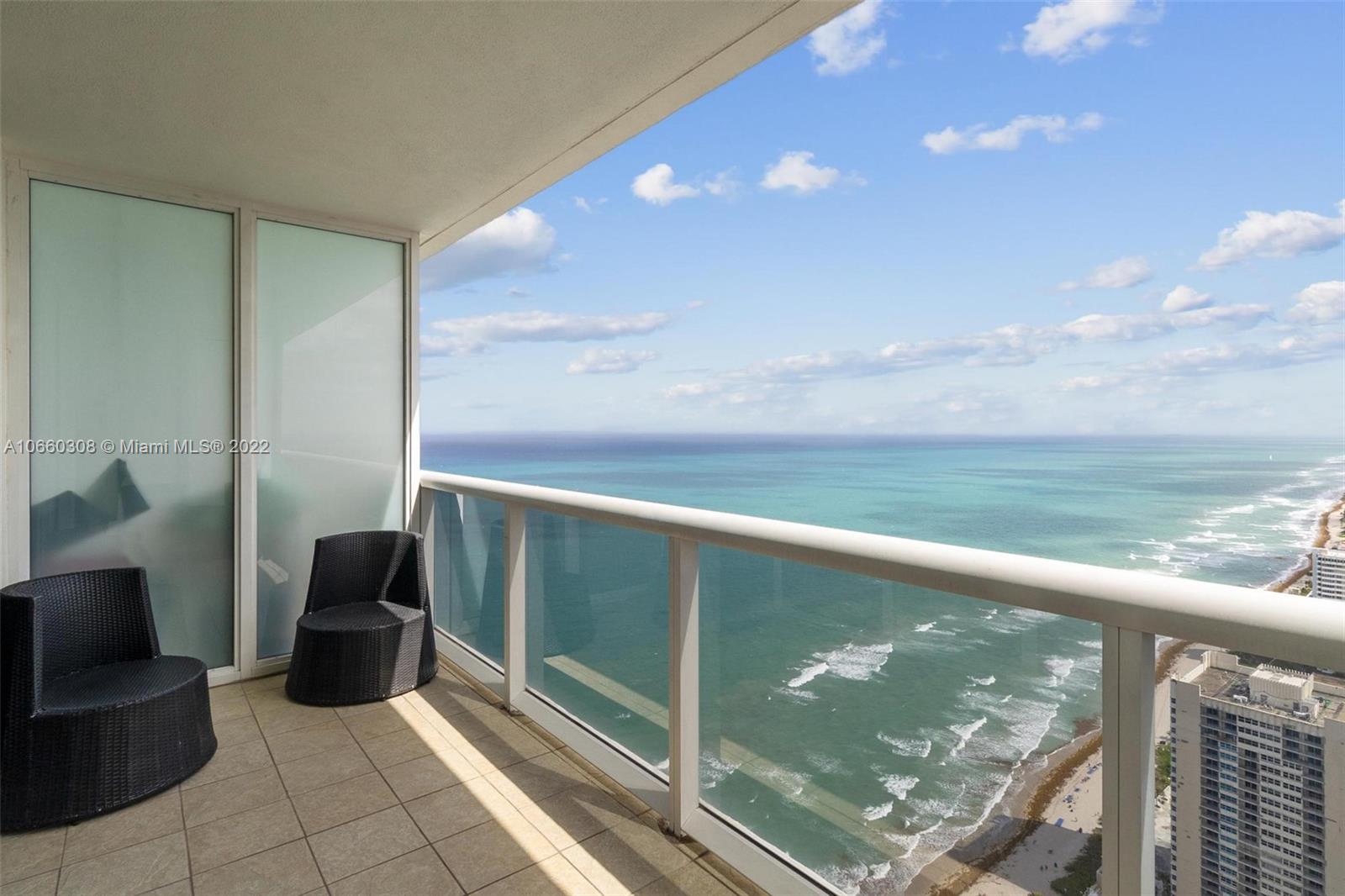 Ver detalles 4705 1 / 1 811 sq. ft. $ 2020-09-25 0 foto