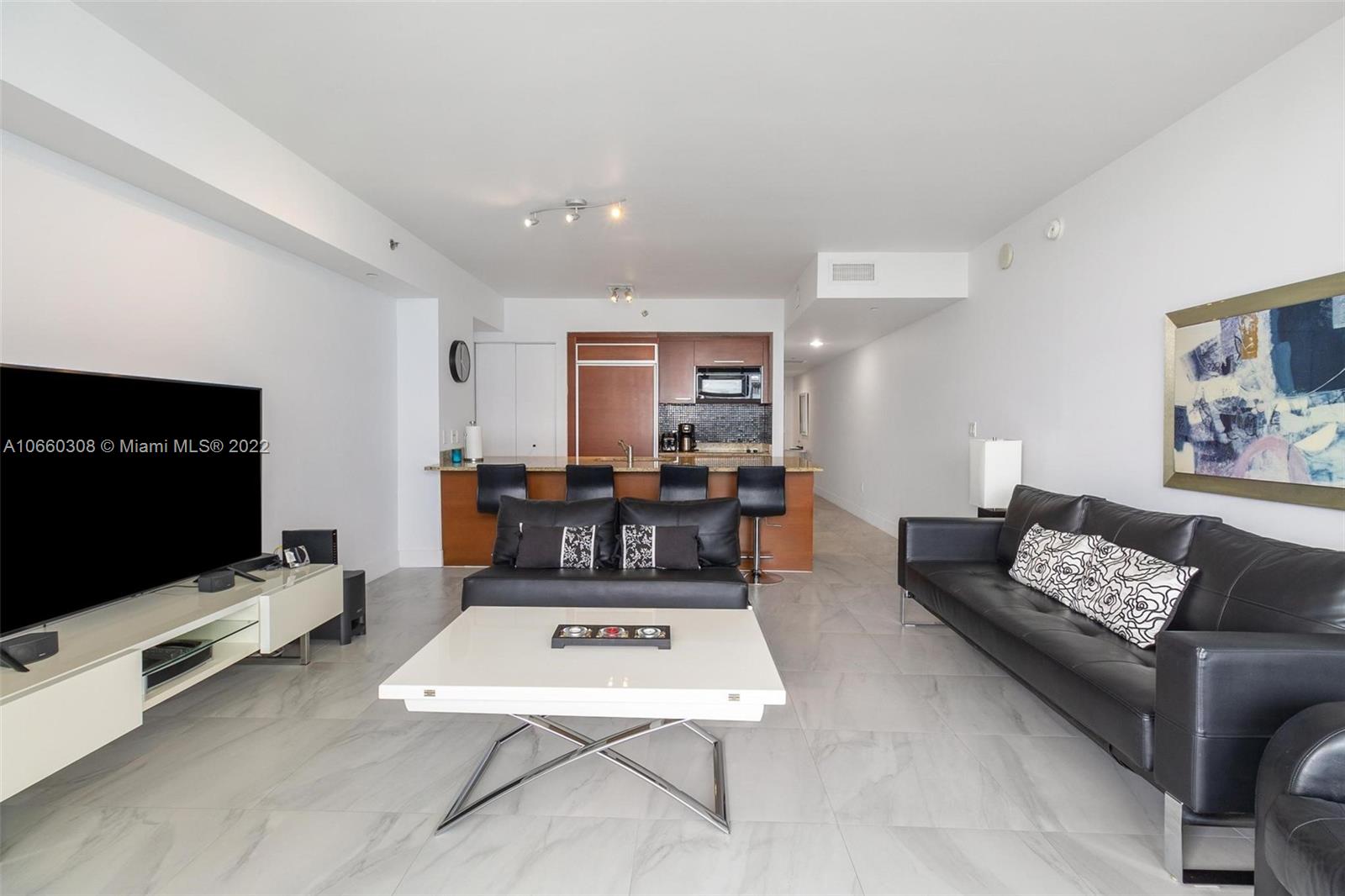 Ver detalles 4705 1 / 1 811 sq. ft. $ 2020-09-25 0 foto