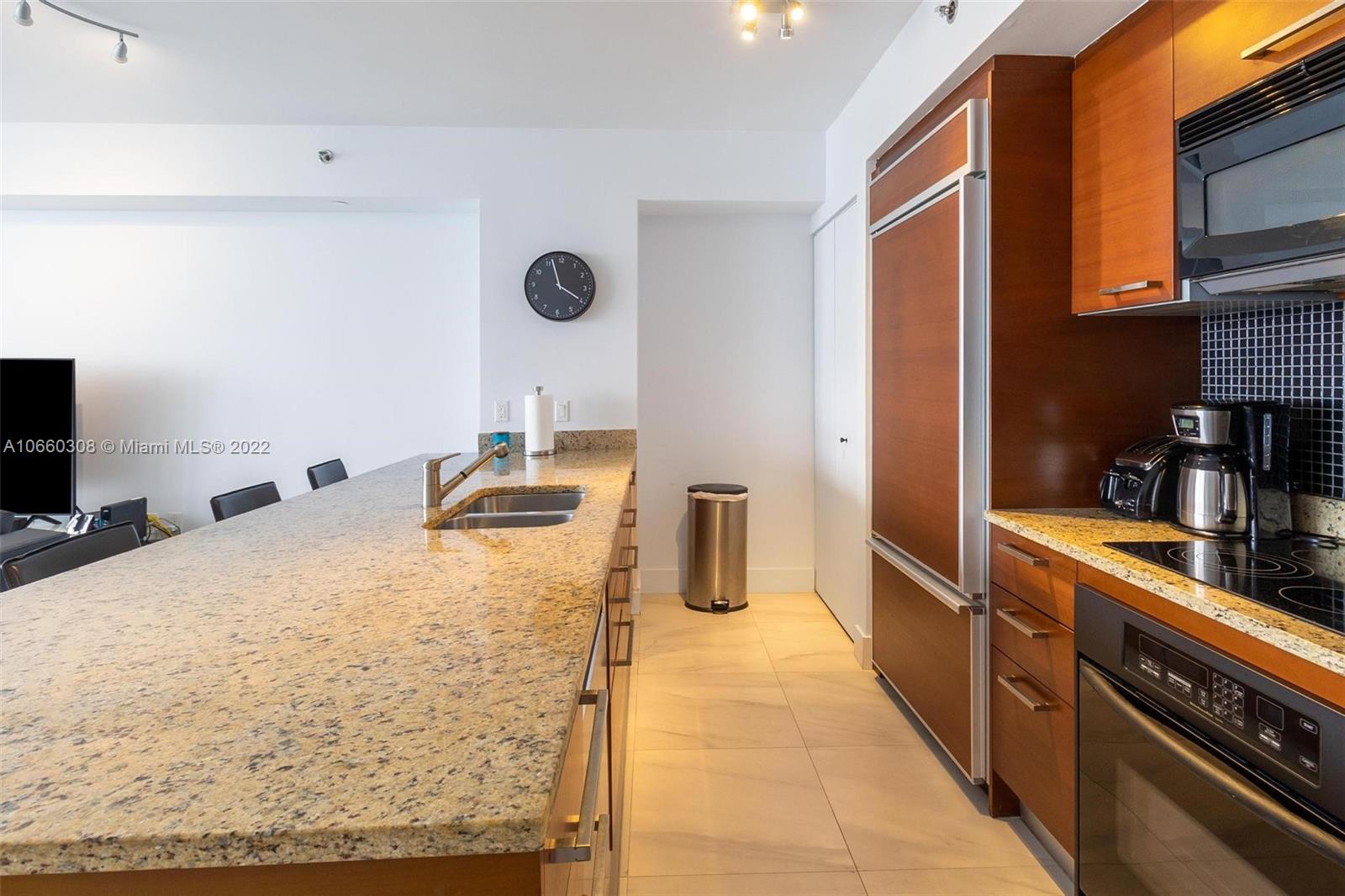 Ver detalles 4705 1 / 1 811 sq. ft. $ 2020-09-25 0 foto