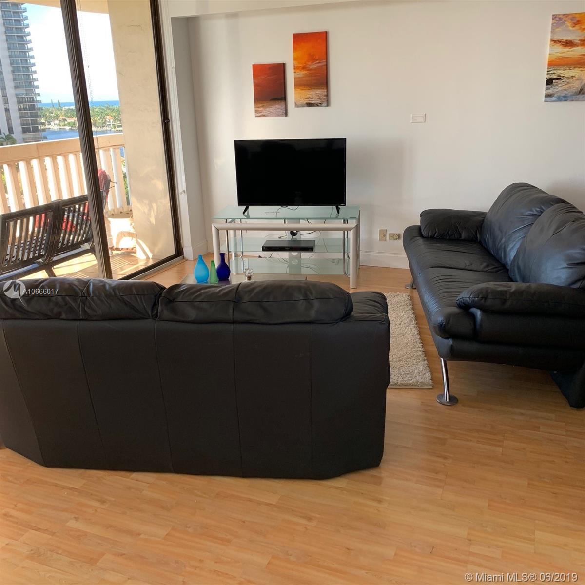 Photo of 19355 Turnberry Way #8C, Aventura, Florida, 33180 -