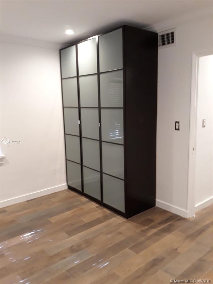 See details / 3366 sq. ft. $ 2019-05-31 0 Photo