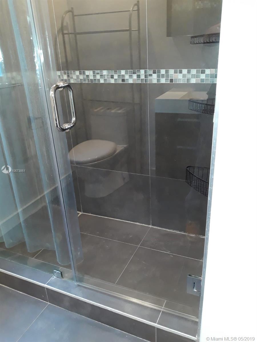 See details / 3366 sq. ft. $ 2019-05-31 0 Photo