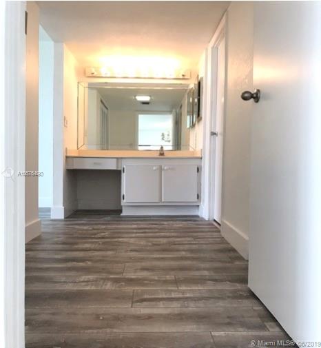 Photo of 20335 Country Club Dr #910, Aventura, Florida, 33180 -