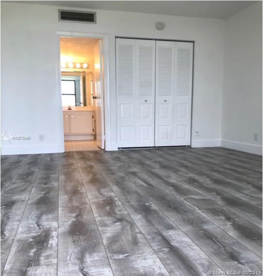 Photo of 20335 Country Club Dr #910, Aventura, Florida, 33180 -