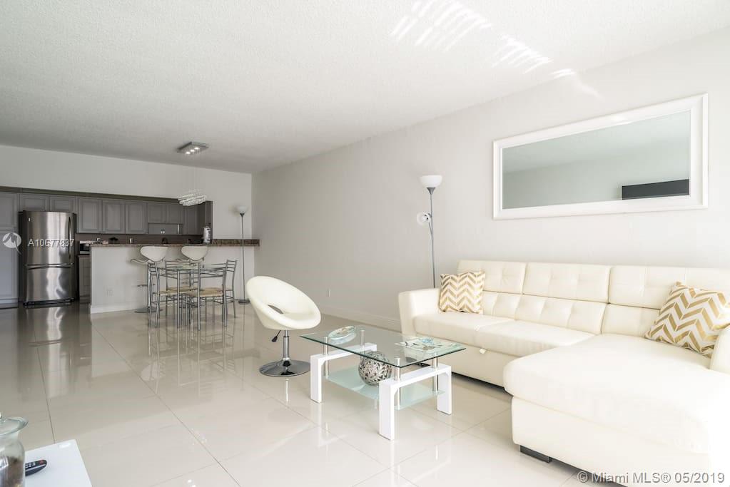 Photo of 19370 Collins Ave #1021, Sunny Isles Beach, Florida, 33160 -