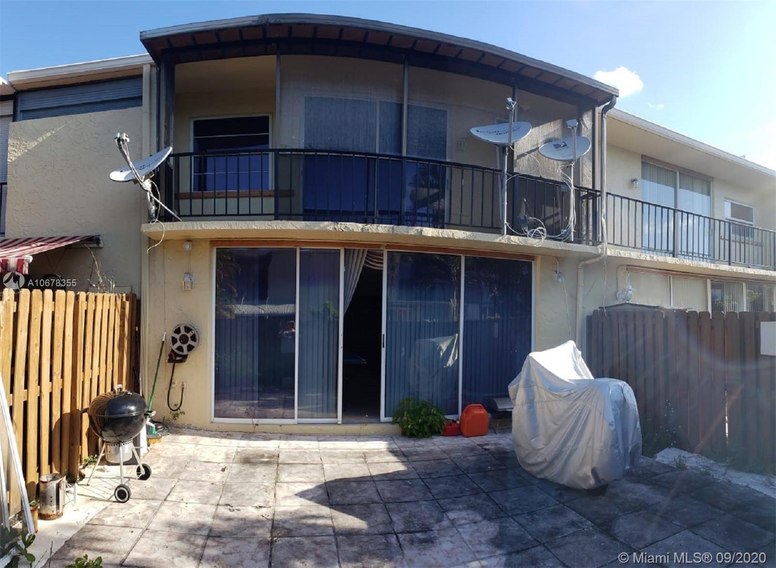 Photo of 2408 11th St #158, Hallandale, Florida, 33009 - Master Bedroom/ walk-in closet