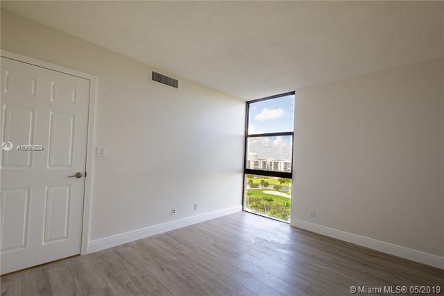 Photo of 20379 Country Club Dr #939, Aventura, Florida, 33180 -