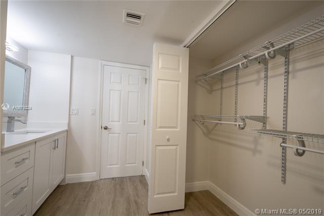 Photo of 20379 Country Club Dr #939, Aventura, Florida, 33180 -