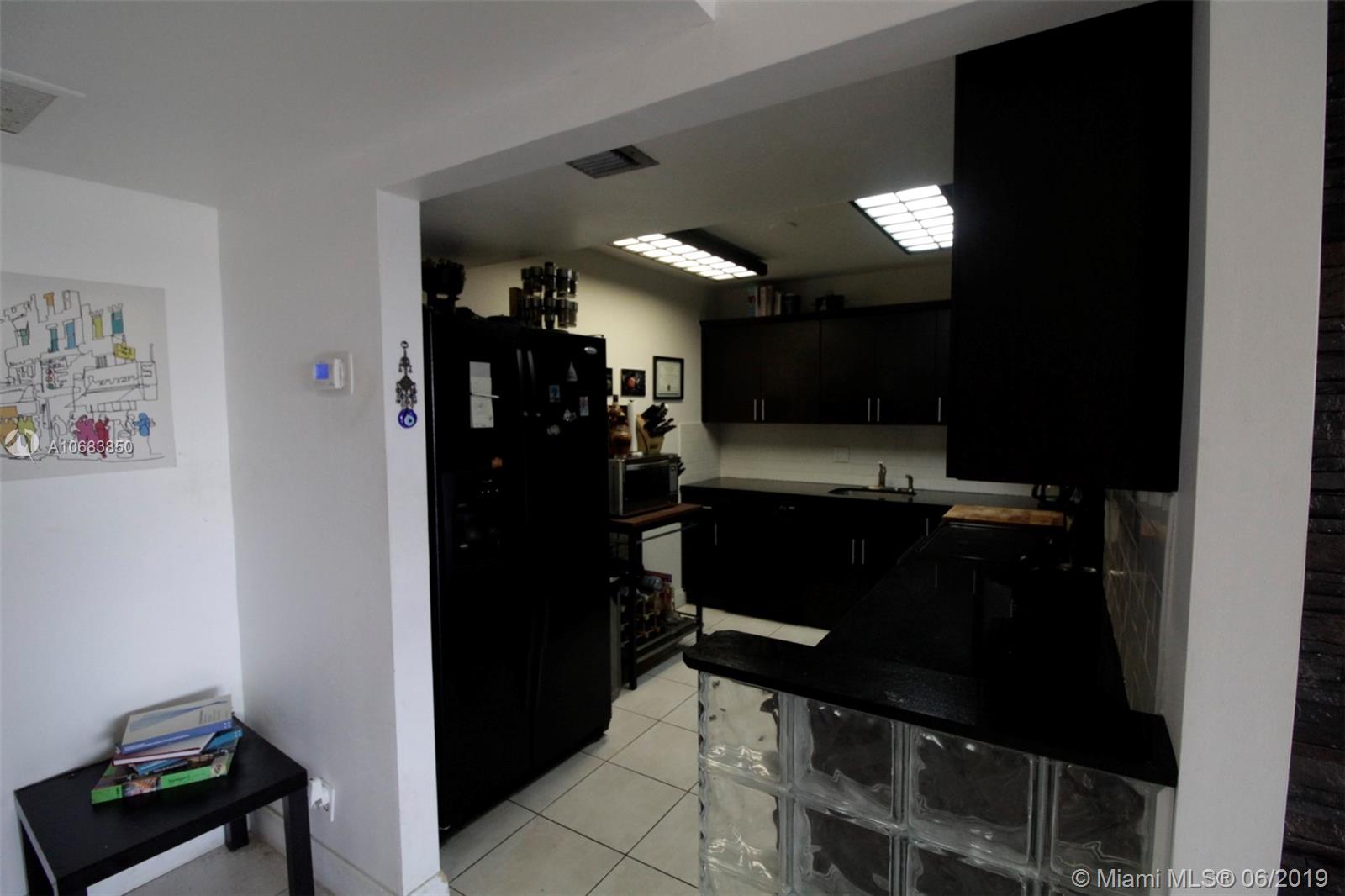 Photo of 2500 PARKVIEW DR #915, Hallandale, Florida, 33009 -