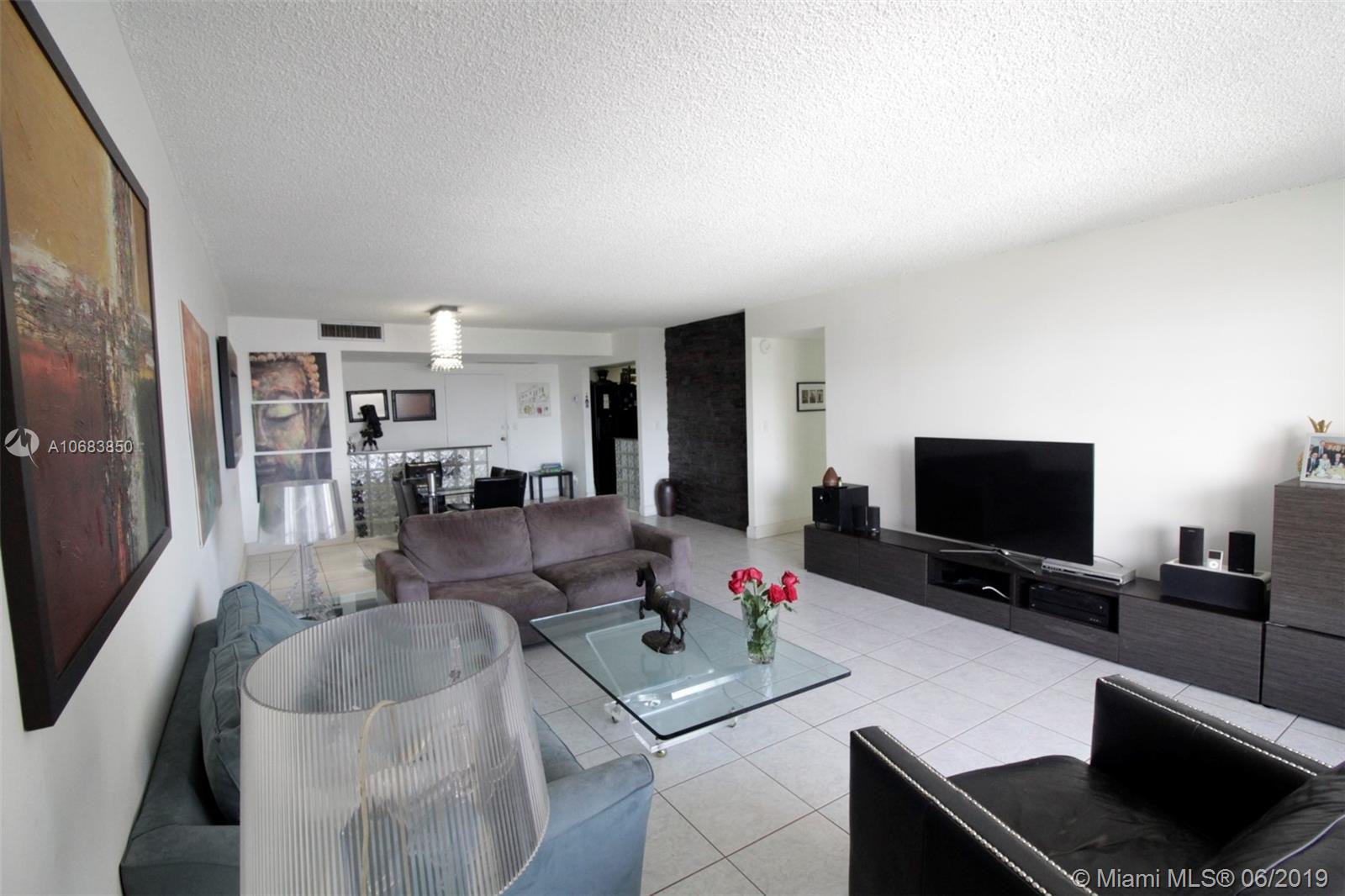 Photo of 2500 PARKVIEW DR #915, Hallandale, Florida, 33009 -