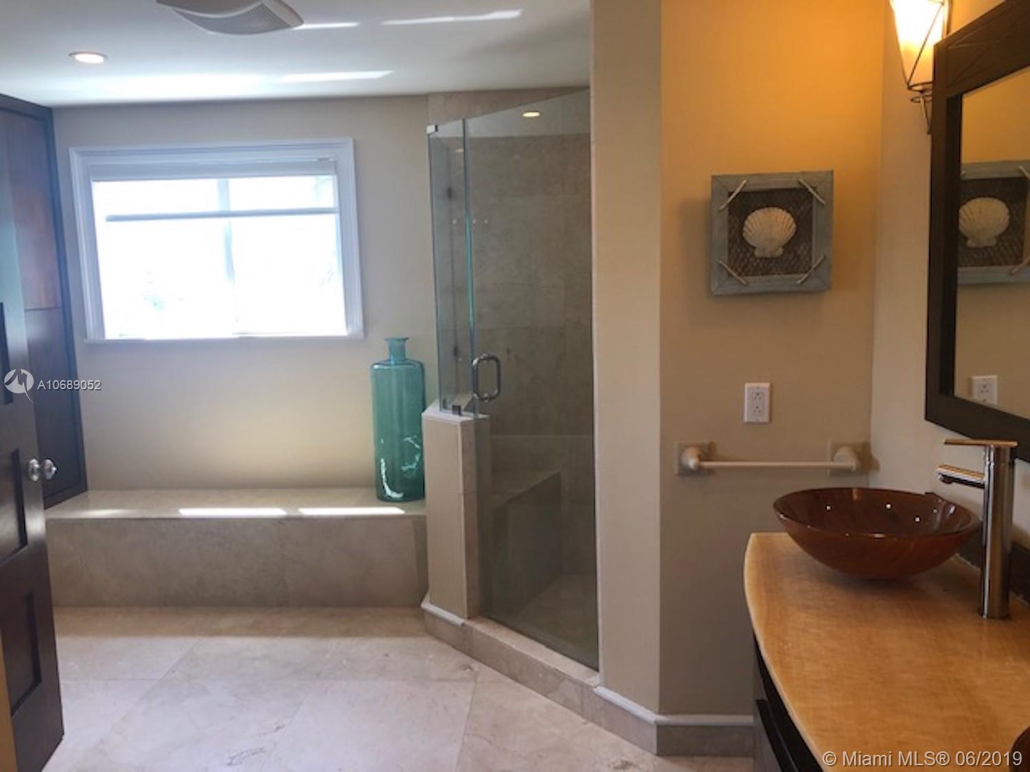 See details / 10500 sq. ft. $ 2020-06-09 0 Photo