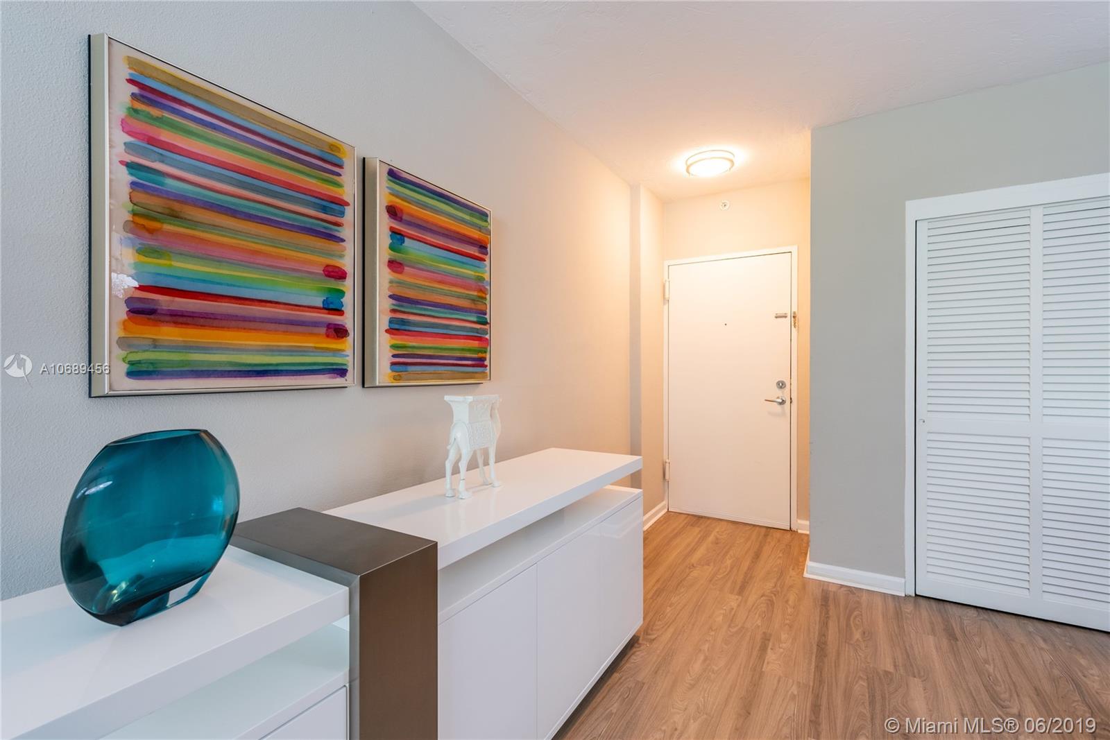 Photo of 3001 Ocean Dr #117, Hollywood, Florida, 33019 -
