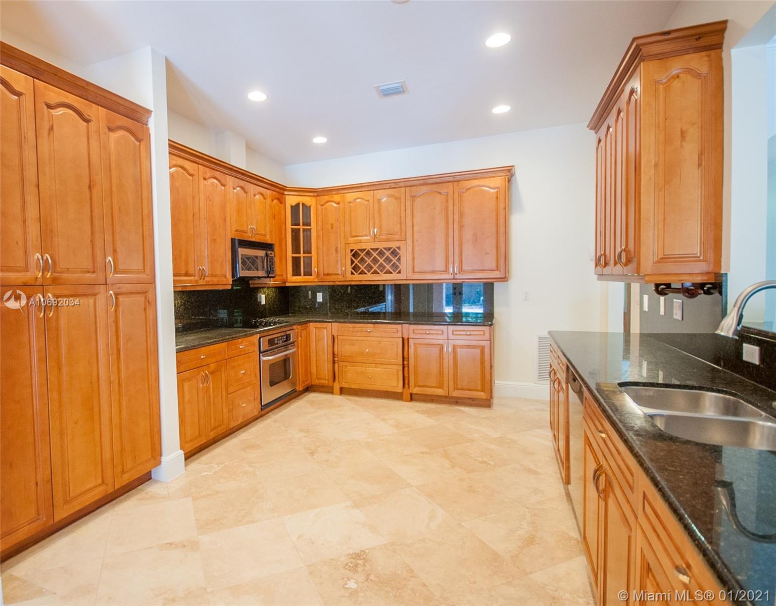 See details / 3515 sq. ft. $ 2021-02-19 0 Photo