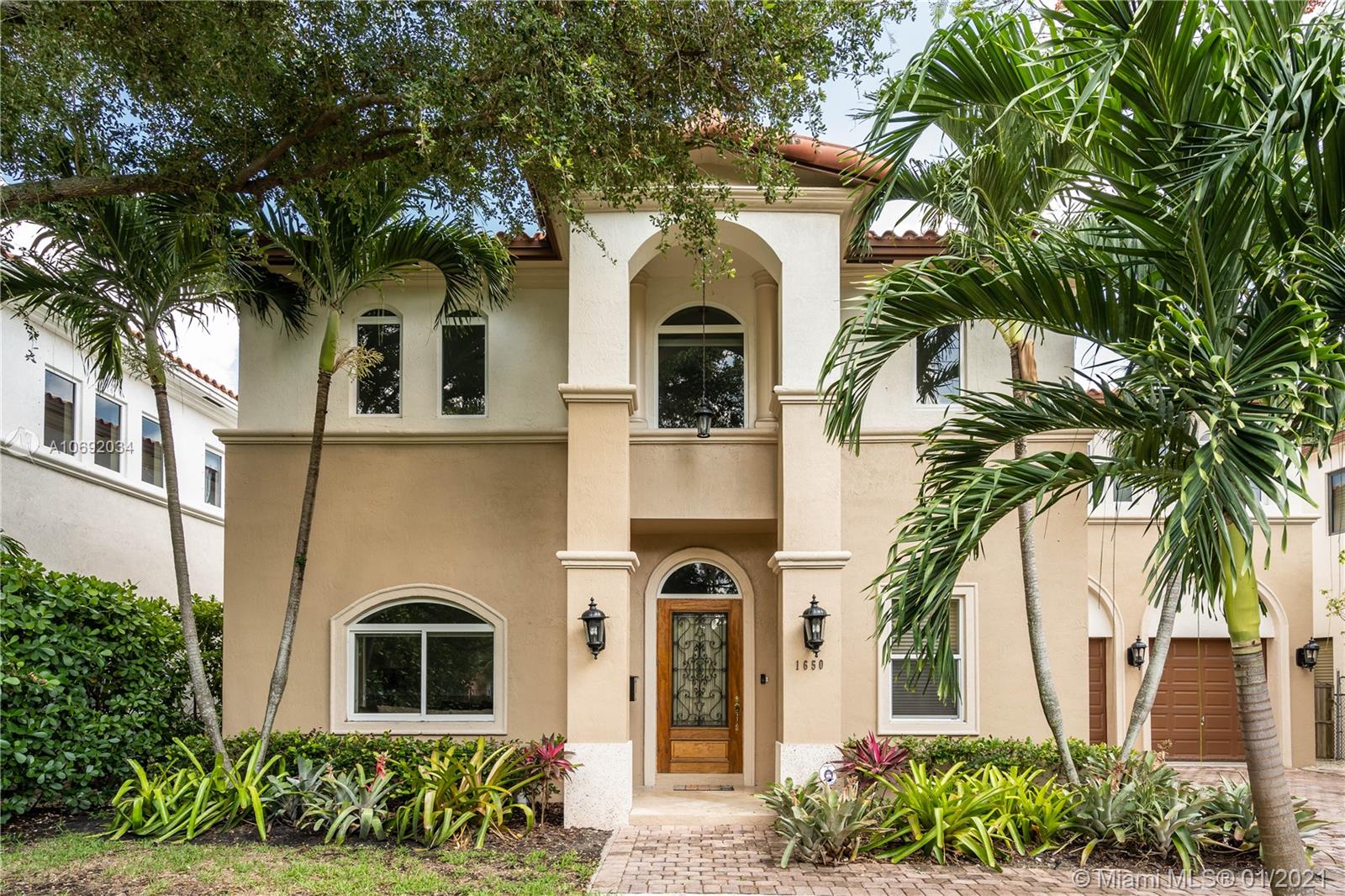 See details / 3515 sq. ft. $ 2021-02-19 0 Photo