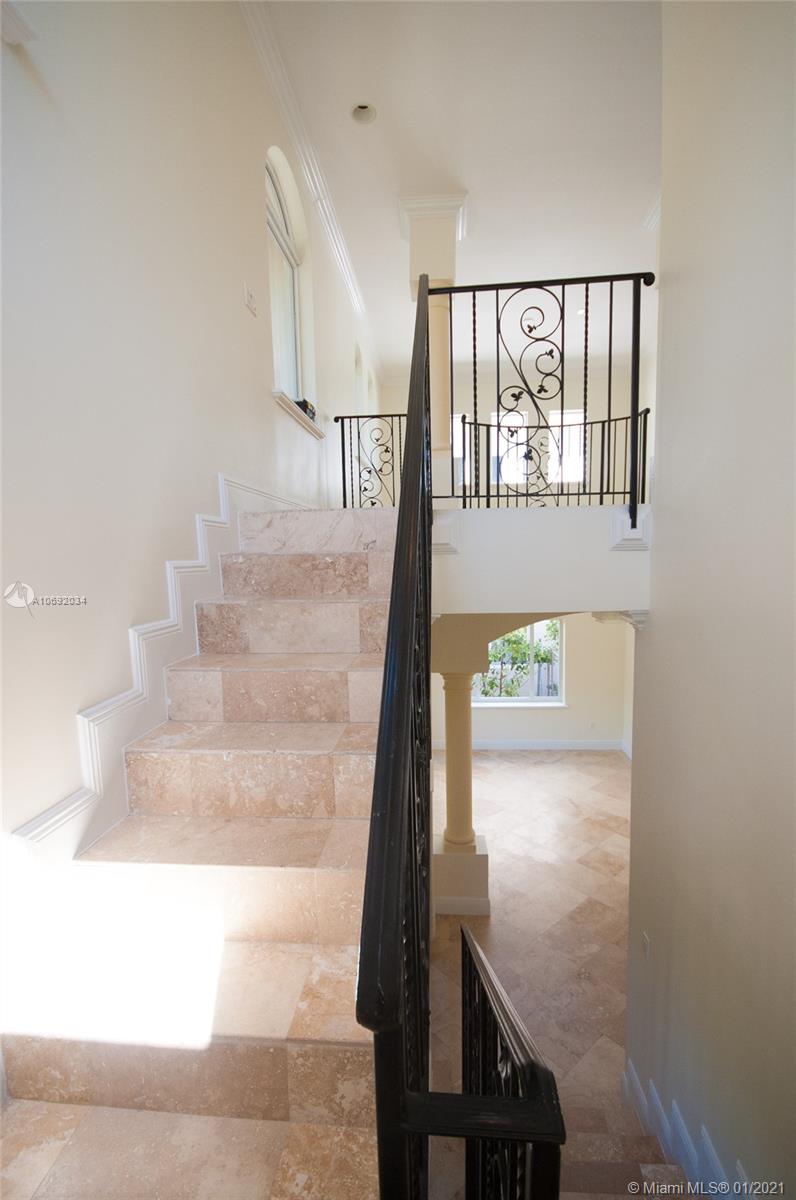 See details / 3515 sq. ft. $ 2021-02-19 0 Photo