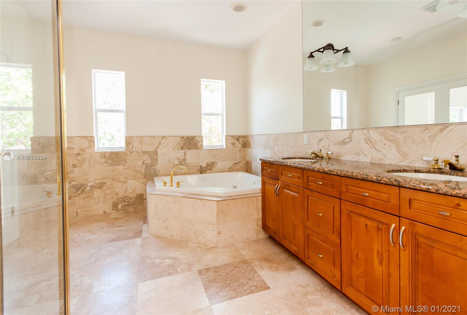 See details / 3515 sq. ft. $ 2021-02-19 0 Photo