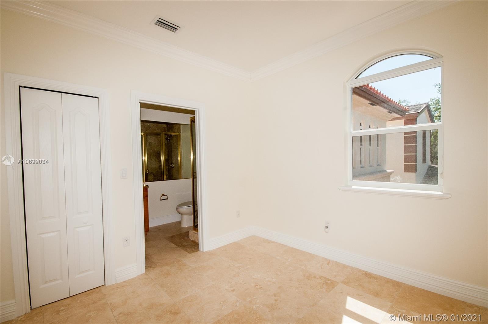 See details / 3515 sq. ft. $ 2021-02-19 0 Photo