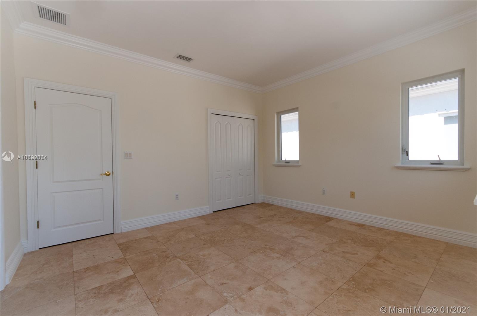 See details / 3515 sq. ft. $ 2021-02-19 0 Photo