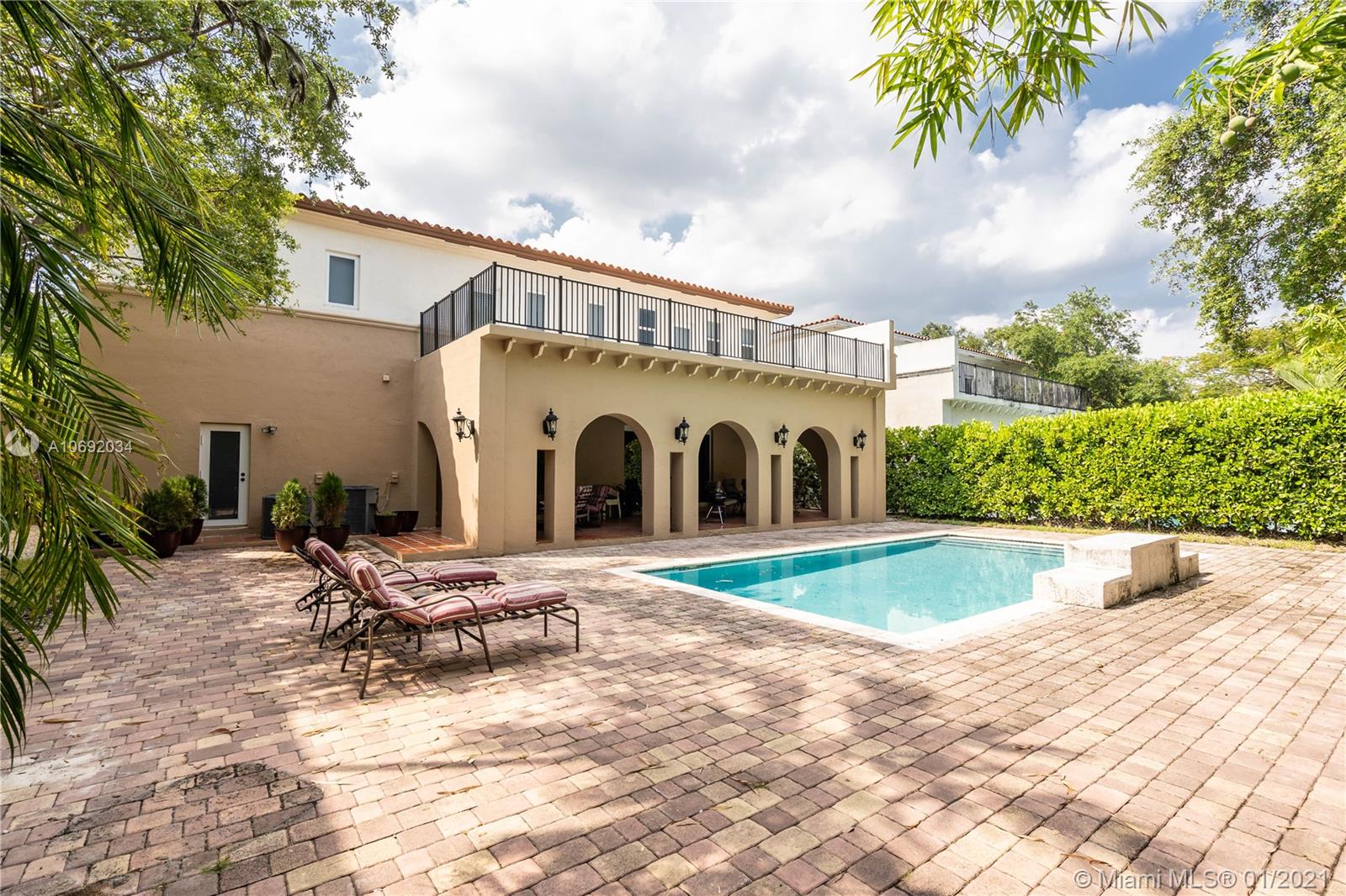 See details / 3515 sq. ft. $ 2021-02-19 0 Photo