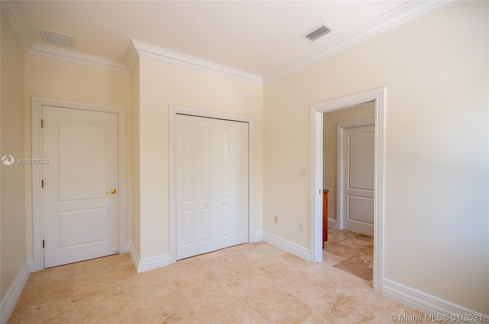 See details / 3515 sq. ft. $ 2021-02-19 0 Photo