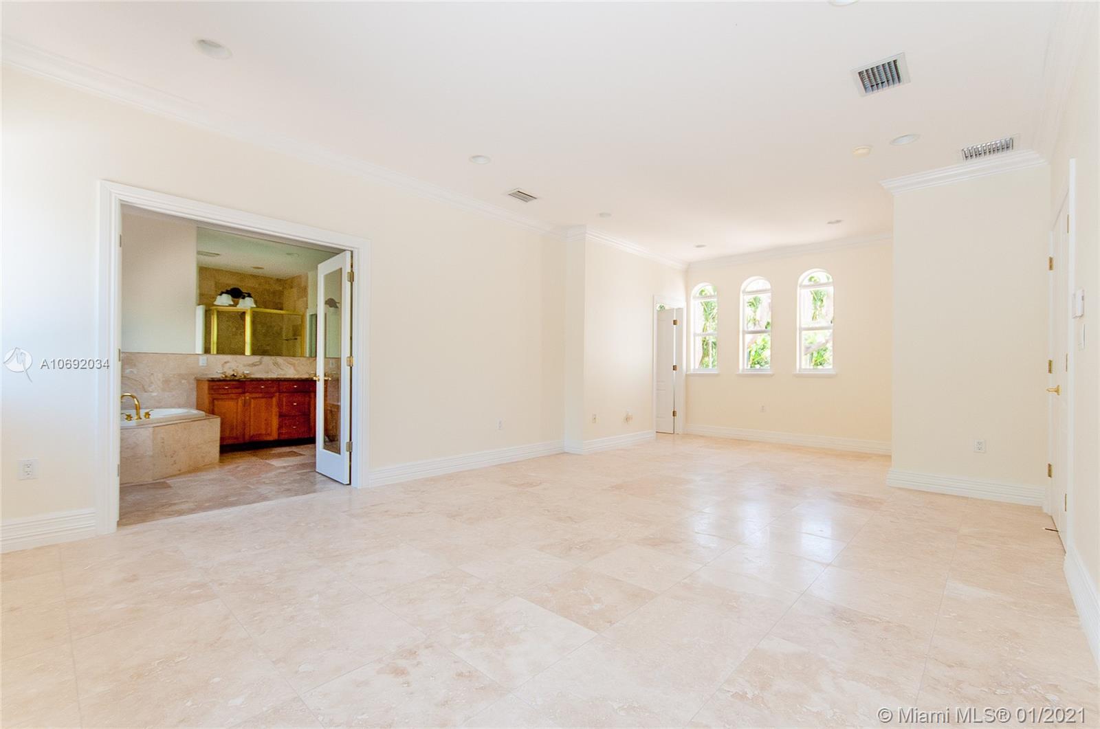 See details / 3515 sq. ft. $ 2021-02-19 0 Photo