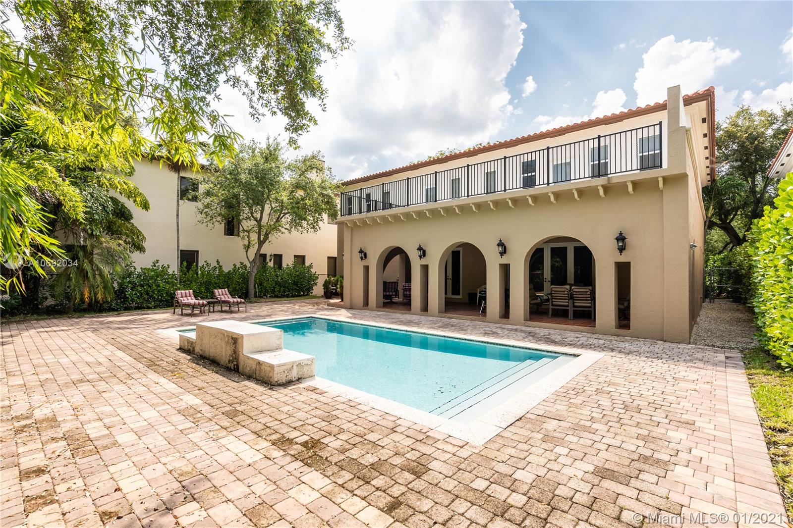 See details / 3515 sq. ft. $ 2021-02-19 0 Photo
