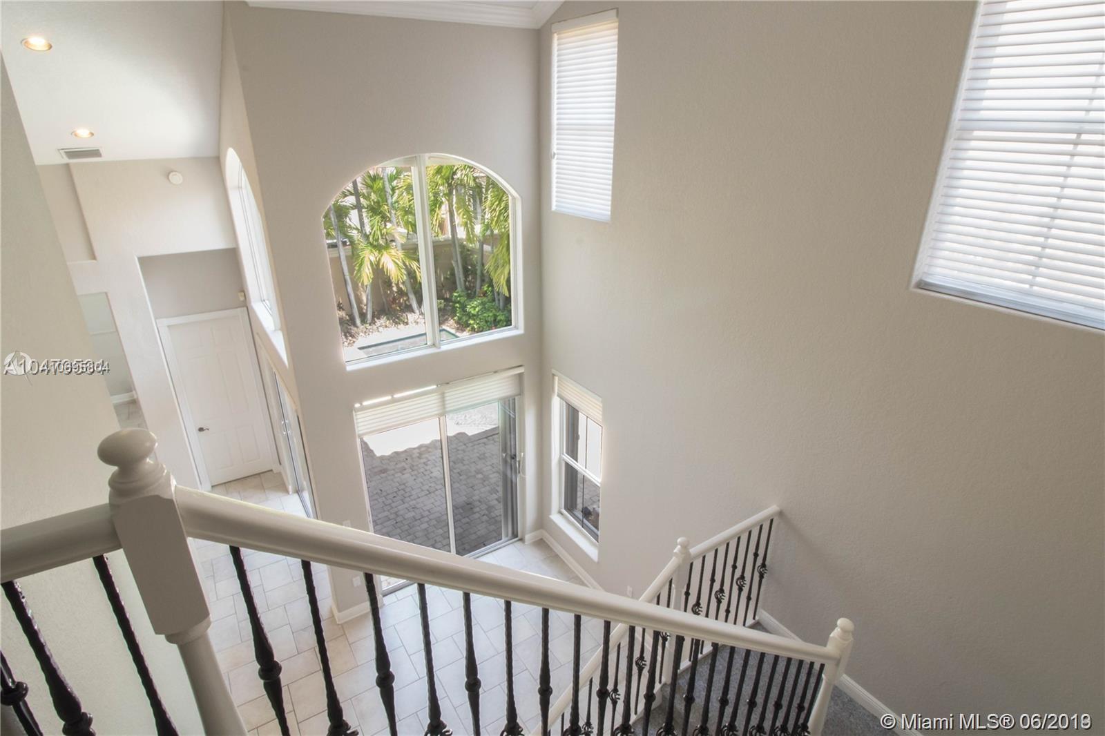 Photo of 1466 BREAKWATER TER, Hollywood, Florida, 33019 -