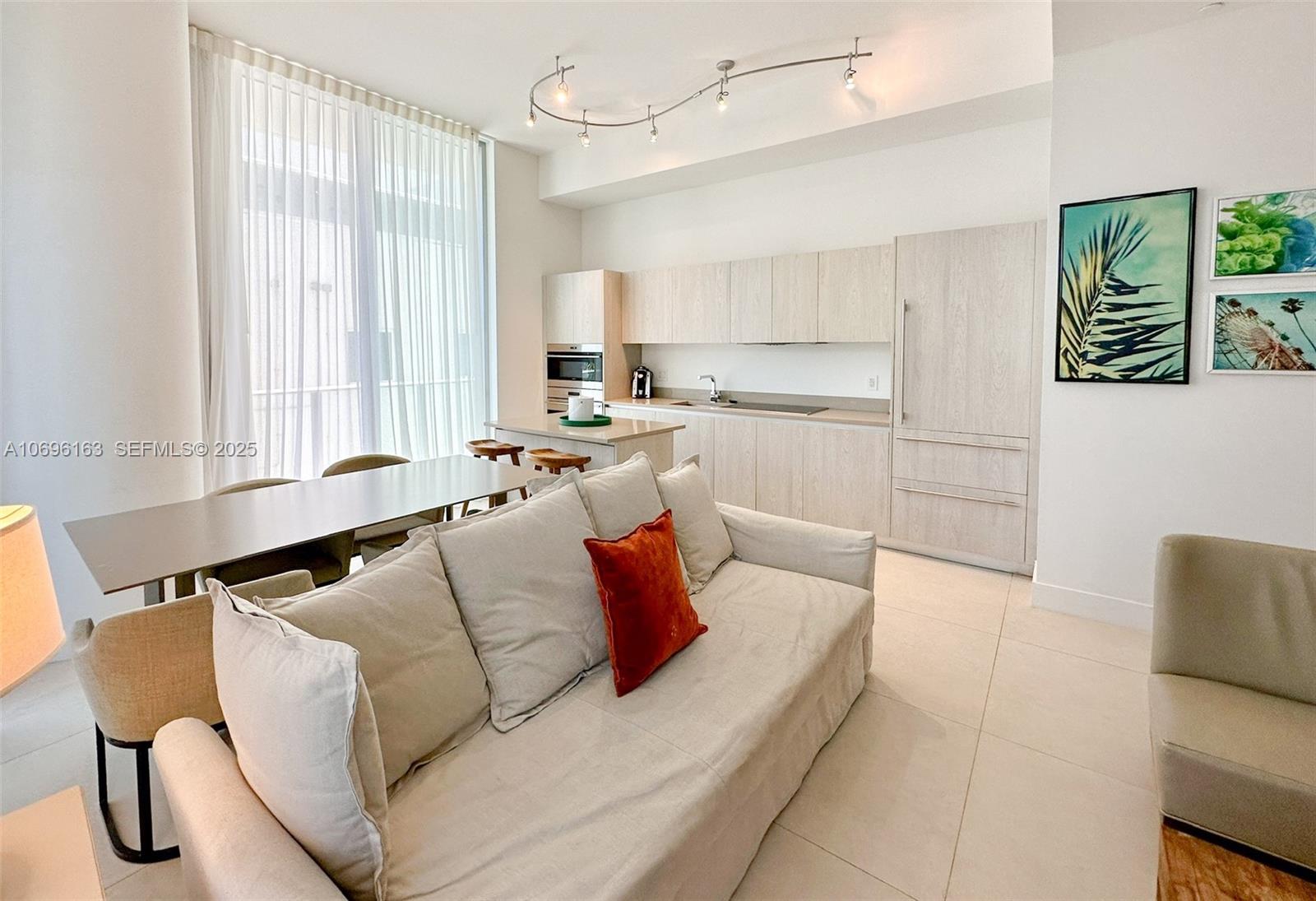 205 1 / 1  sq. ft. $ 2025-12-01 0 Photo