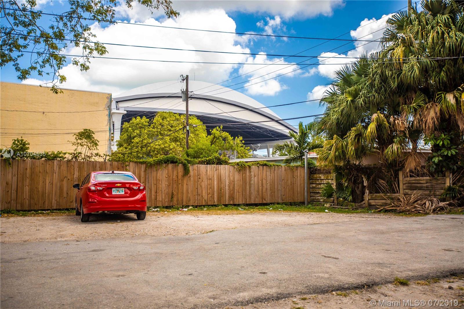 See details / 3985 sq. ft. $ 2019-07-10 0 Photo