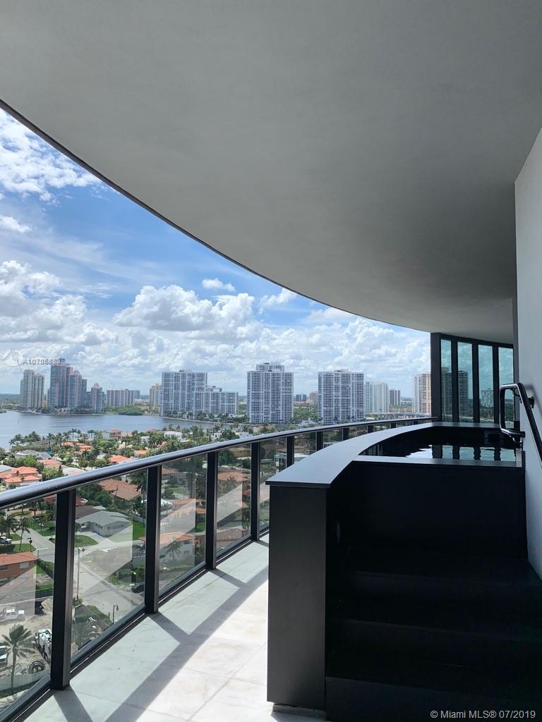 Balcony with private pool