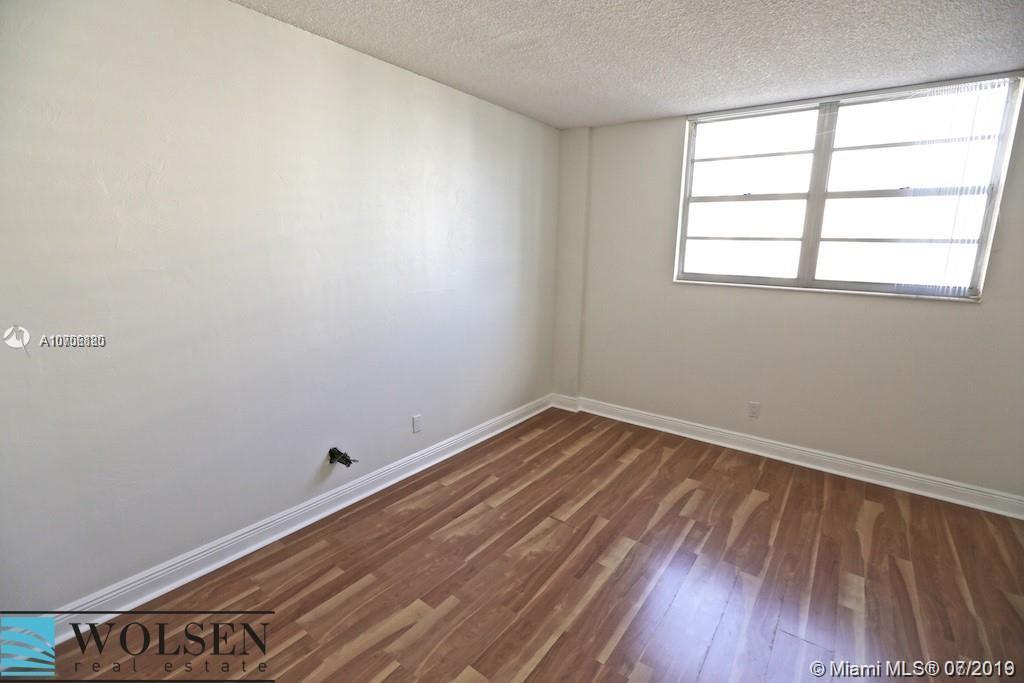 Photo of 19380 Collins Ave #807, Sunny Isles Beach, Florida, 33160 -