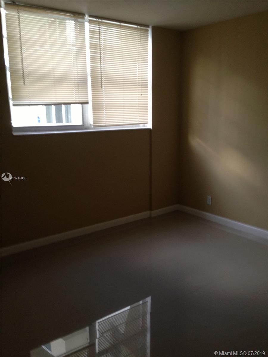 Photo of 3001 OCEAN DR #933 E, Hollywood, Florida, 33019 -