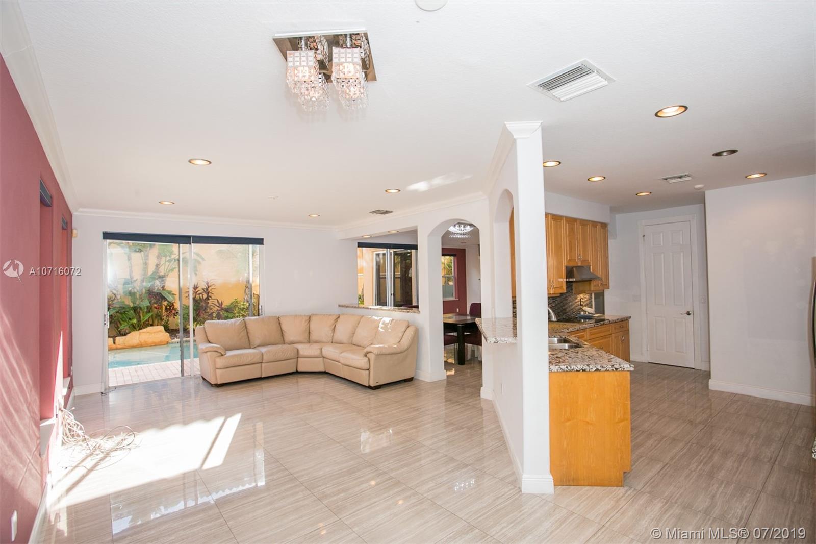 Photo of 1555 Breakwater Ter, Hollywood, Florida, 33019 -
