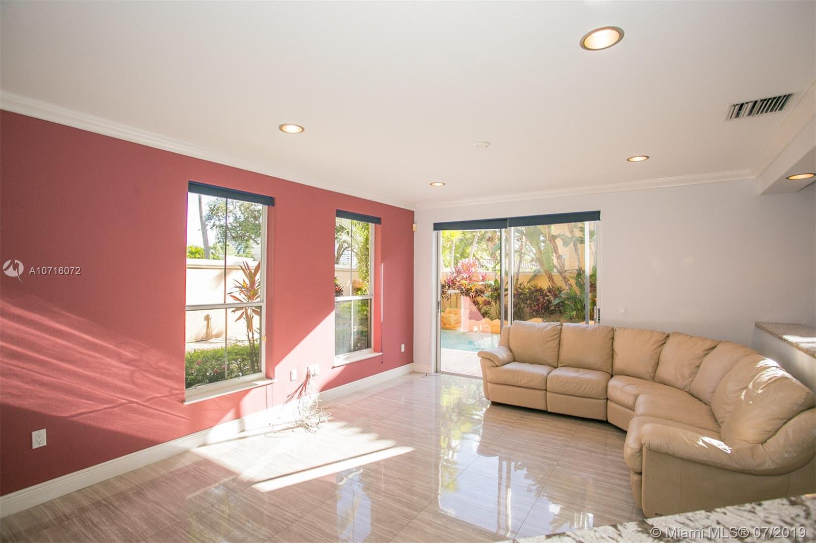 Photo of 1555 Breakwater Ter, Hollywood, Florida, 33019 -