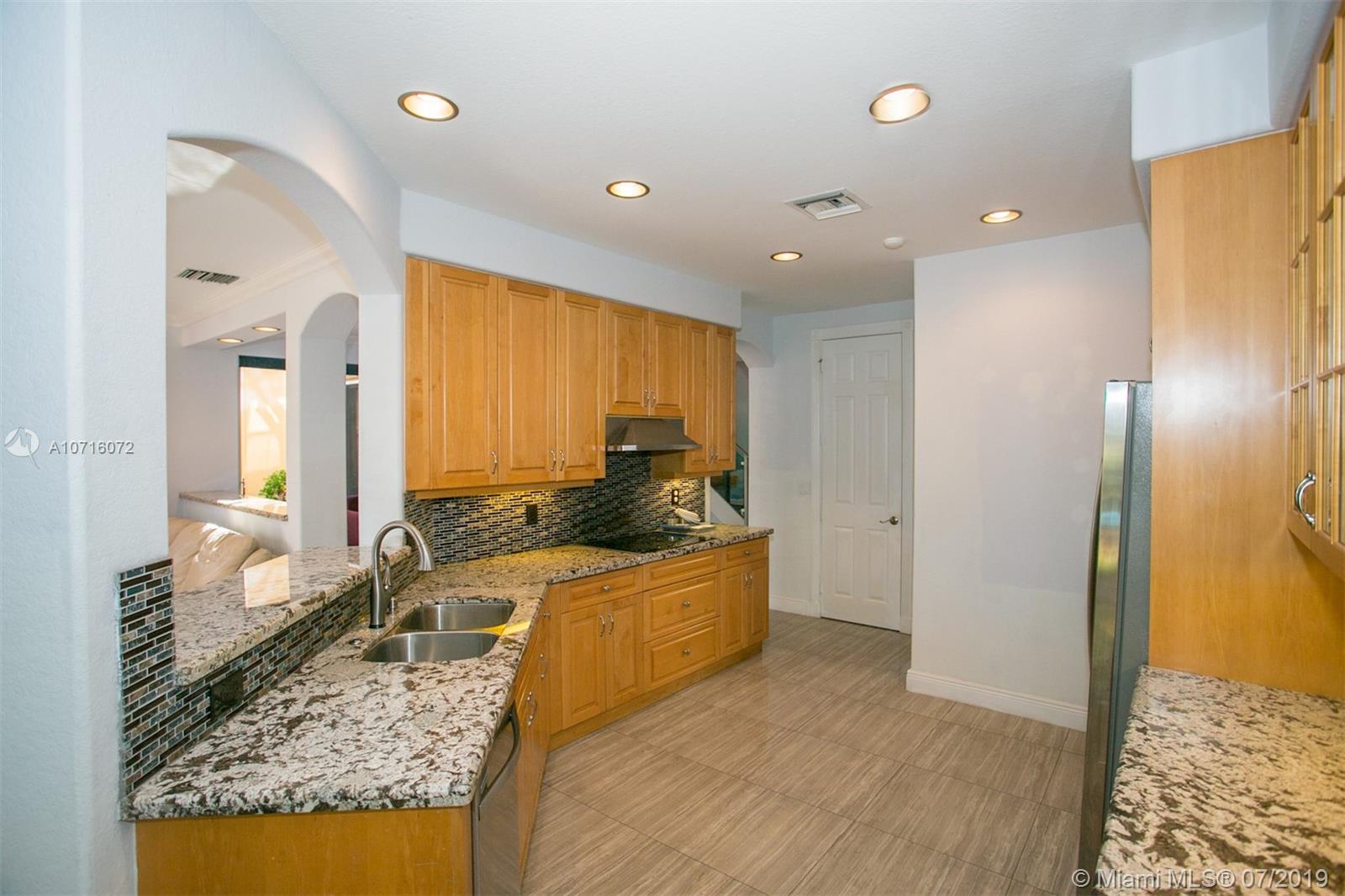 Photo of 1555 Breakwater Ter, Hollywood, Florida, 33019 -