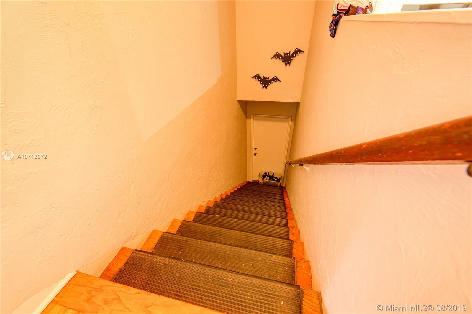 See details / 1901 sq. ft. $ 2019-08-05 0 Photo